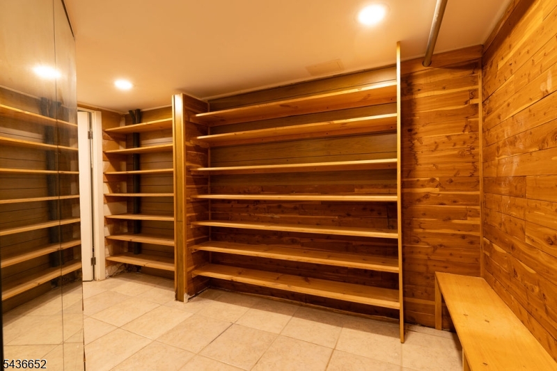 Walkin Closet