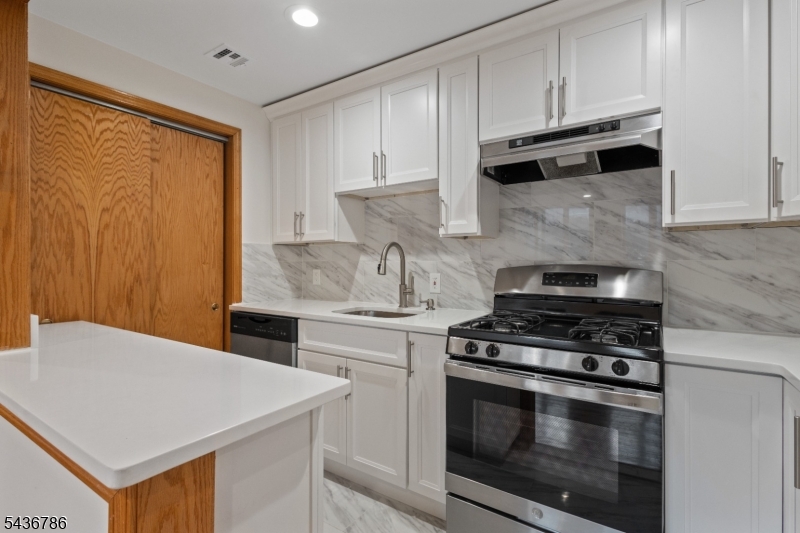Apartment Kitchen
