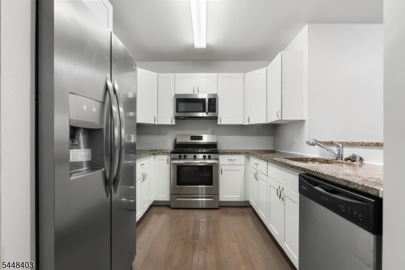 90 Clinton Ave 407