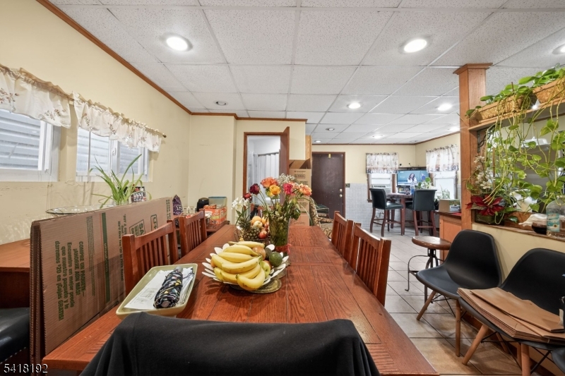 Dining RoomB