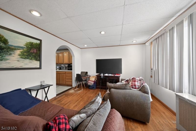 Living RoomB