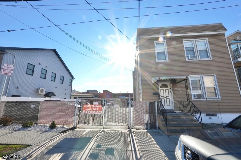 125-129 Malvern St, Newark City, NJ 07105 Listing Photo  0