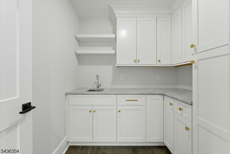 Walk-In Pantry
