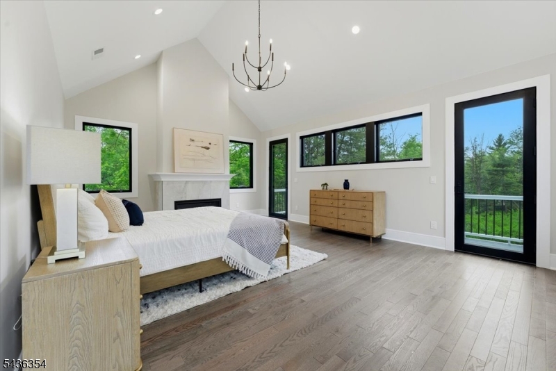 Spacious Primary Suite