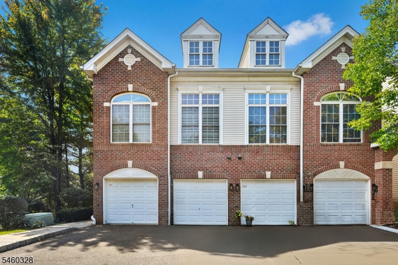 402 Donato Cir