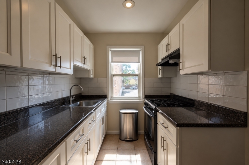 725 Joralemon St 71