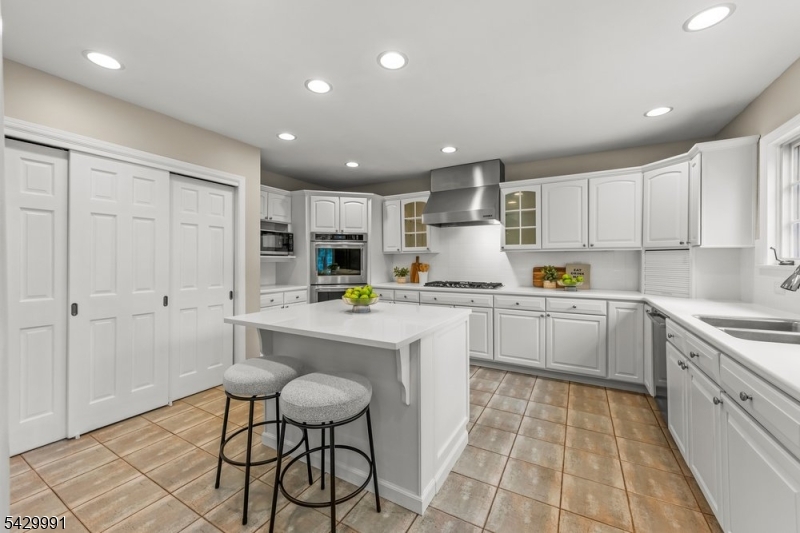Kitchen with Breakfast Area