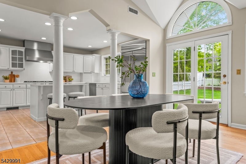 Casual Dining Area
