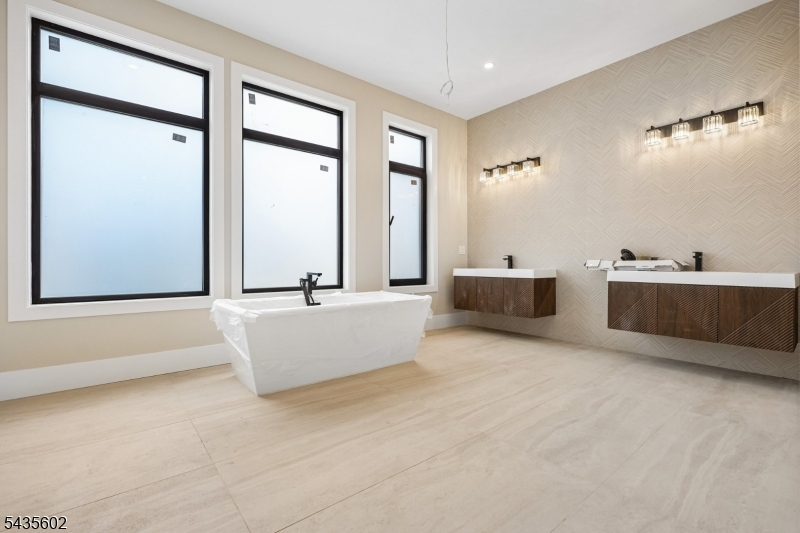 Spa-like Primary Bath