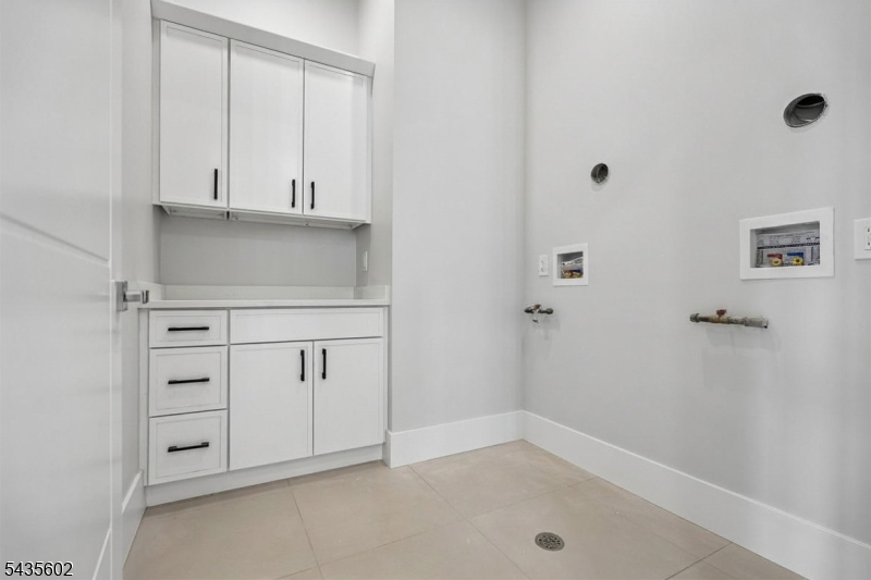 2nd Floor Laundry Room