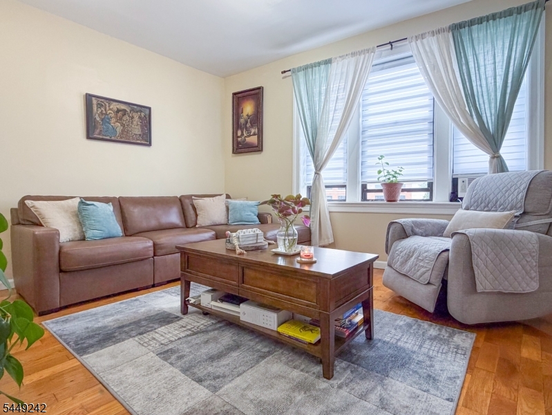 523 34th St D1