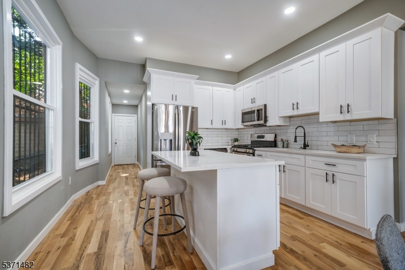 235 S 7th