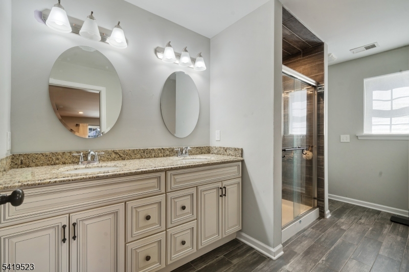 BATHROOM 1st Floor