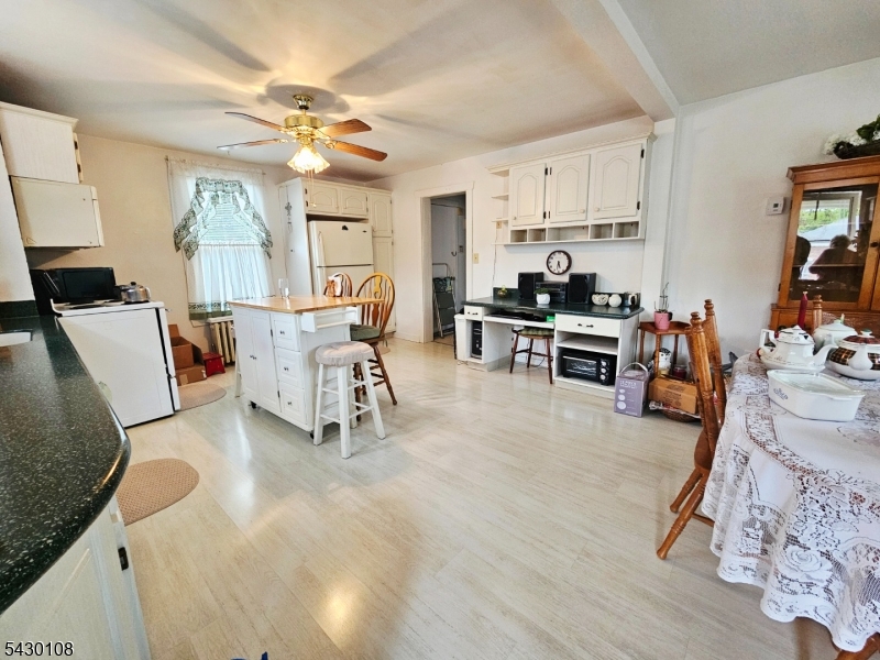 UNIT 1 KITCHEN