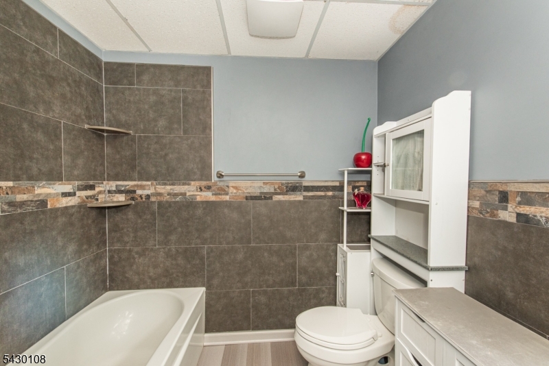 UNIT 2 UPDATED BATH