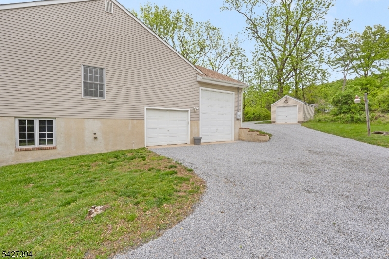 3 garages