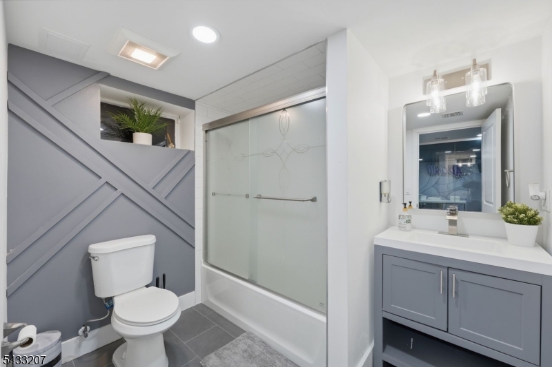 Bathroom 4