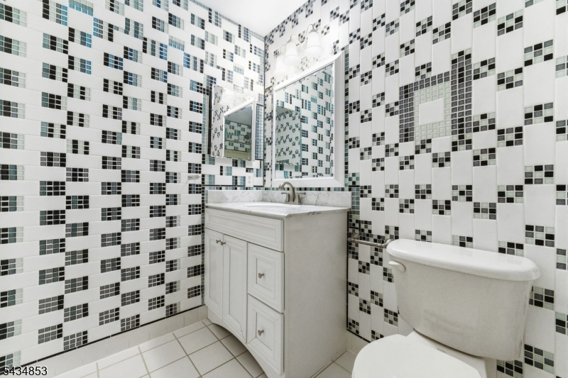 Primary Bedroom Full Bathroom
