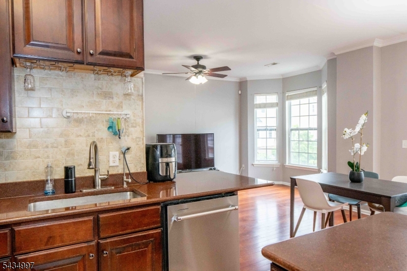 Living and kitchen space