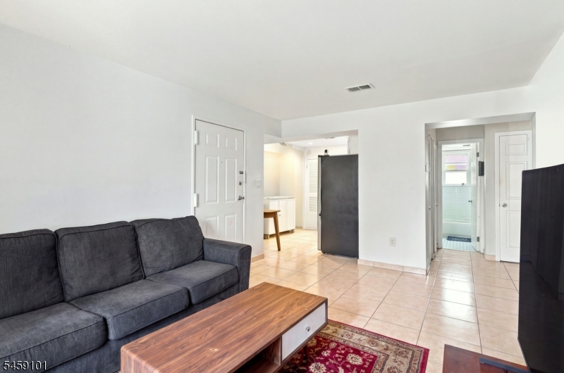272 Walnut St 5D