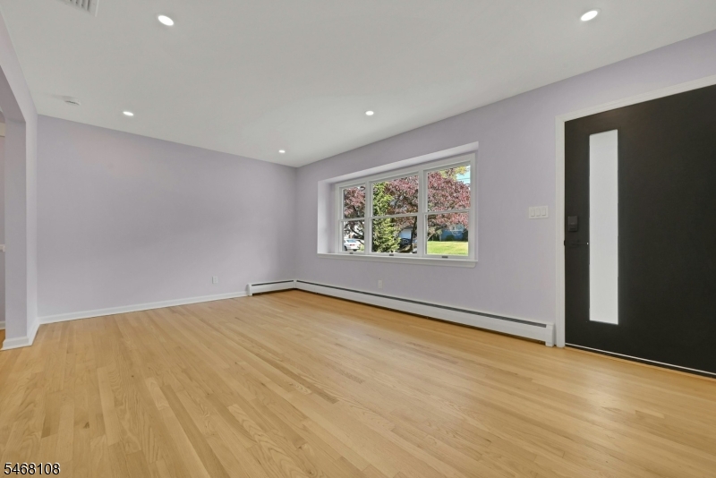516 Harriet Pl