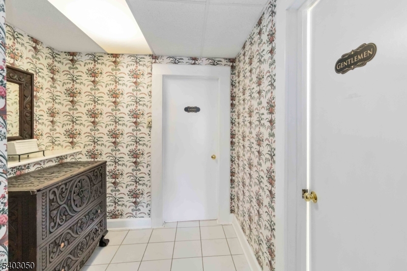 2nd Floor Community Bath