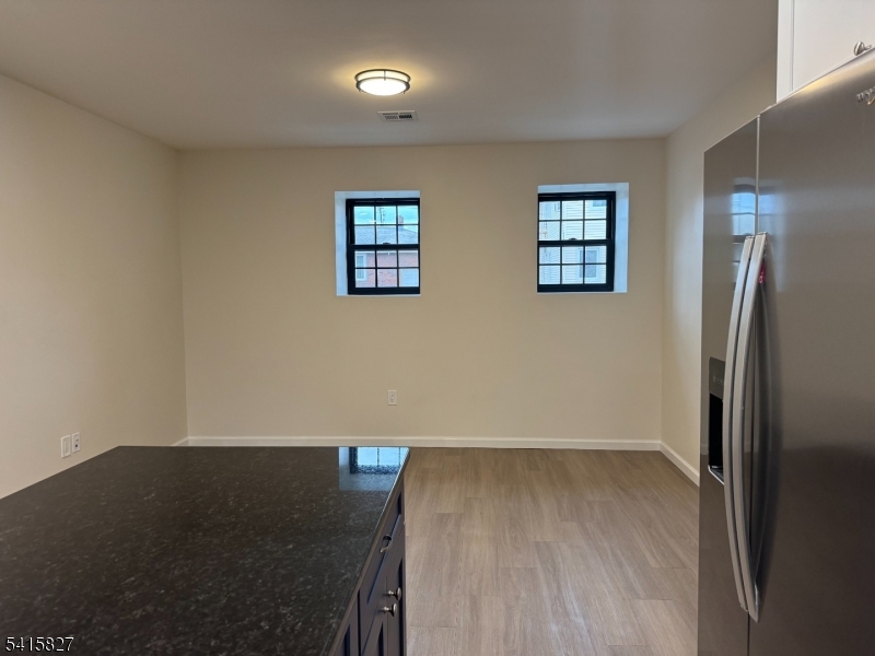 KITCHEN/ LIVING