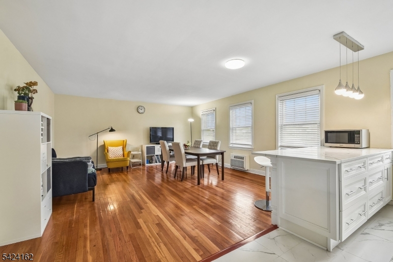 Living room / Dining room