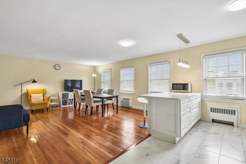 Living room / Dining room