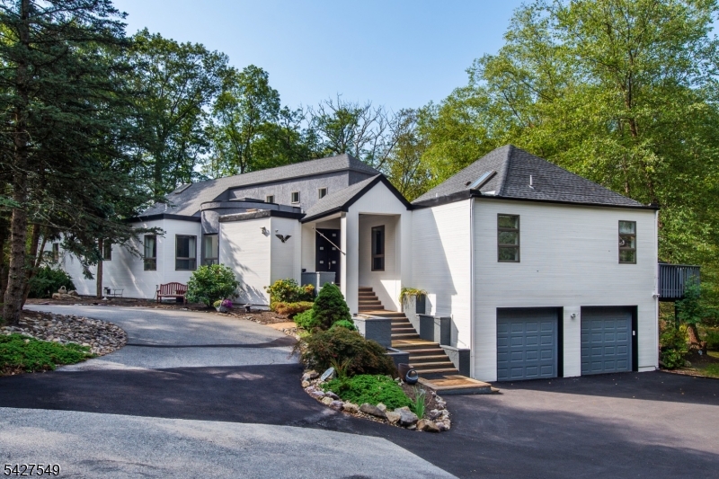 4 Springwood Ter, Kinnelon Boro, NJ 07405 Listing Photo  0
