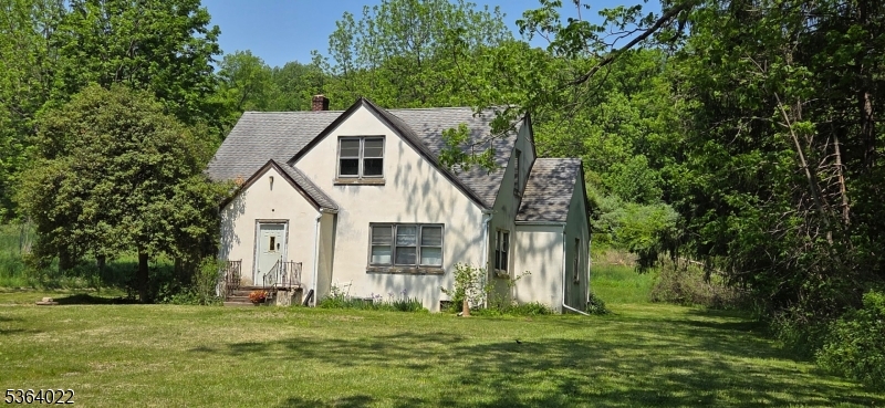79 Mountain Lake Rd