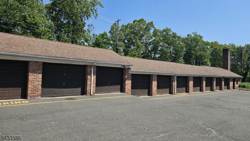 1 Assigned Garage