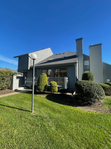 73 Linda Ln