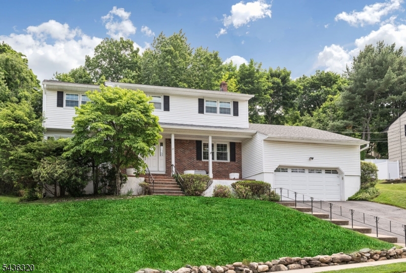 37 Wolfe Dr, Wanaque Boro, NJ 07465 Listing Photo  0
