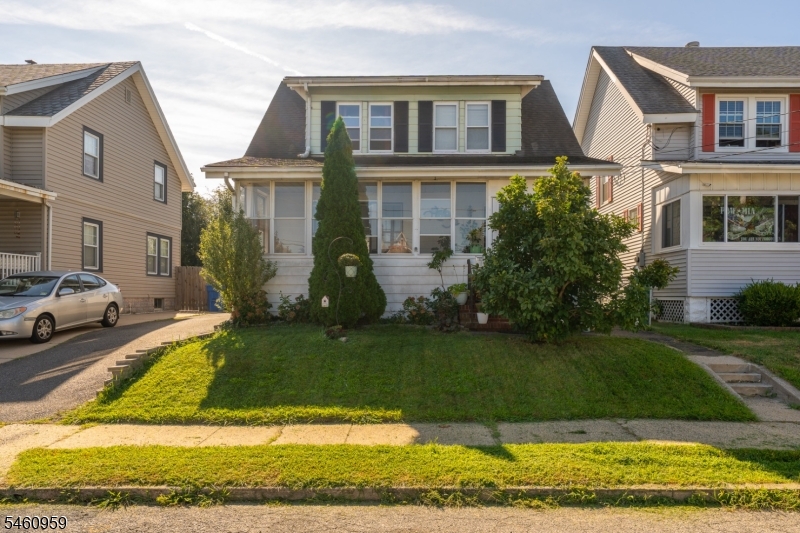 3 Fairview Ave