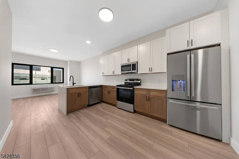 87 Mary St, #506, Paterson City, NJ 07503 Listing Photo  0