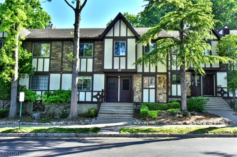 3707 Mark Twain Way, Mahwah Twp., NJ 07430 Listing Photo  0