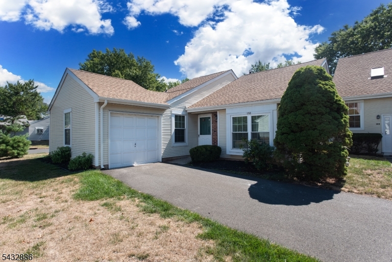 152 Picadilly Pl, Franklin Twp., NJ 08873 Listing Photo  0