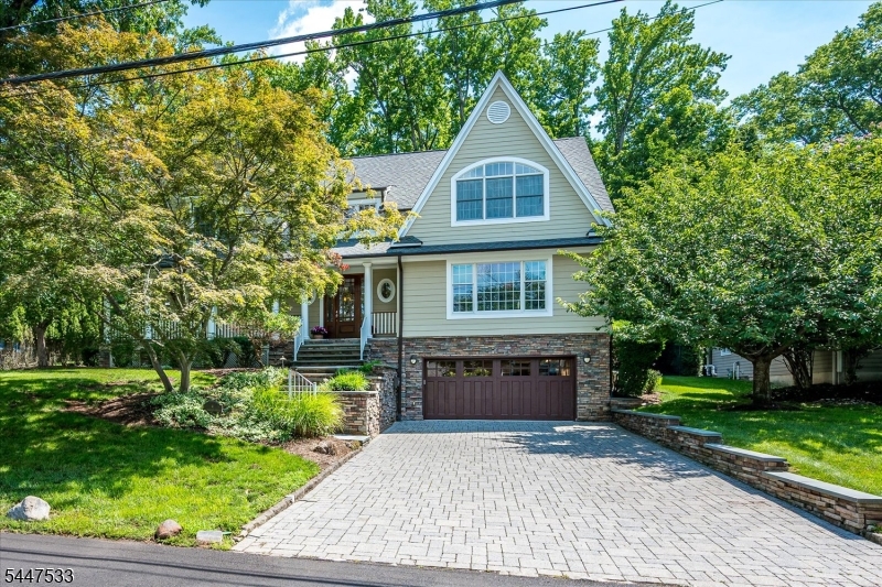 4 Edgewood Rd