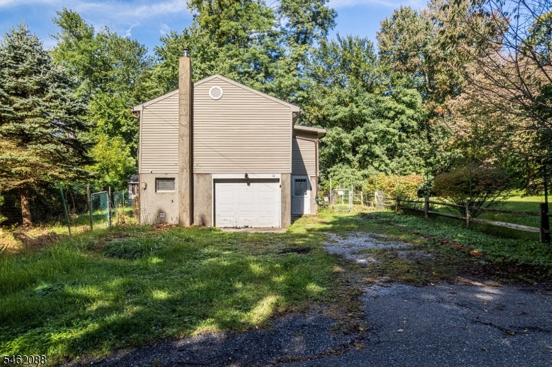 10 Pine Dr