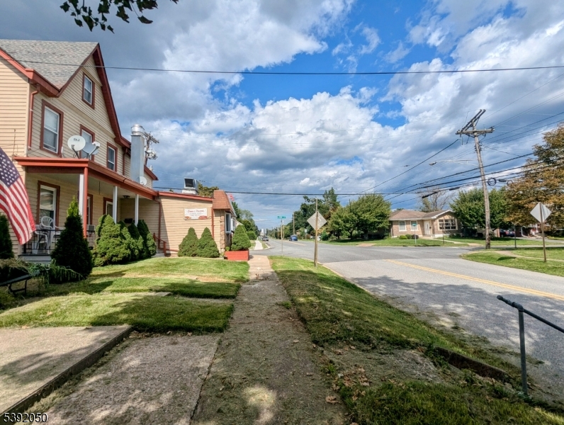 Front street
