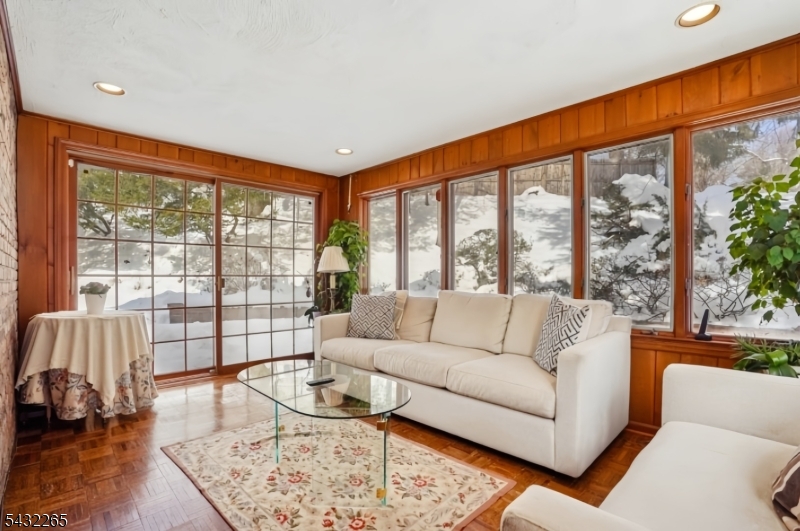Sunroom/Office