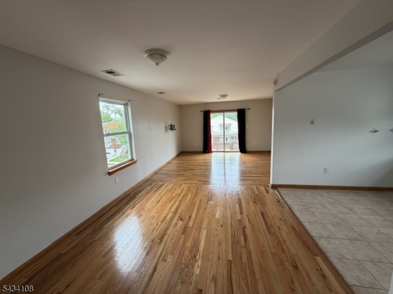 Dinning/ Living Room