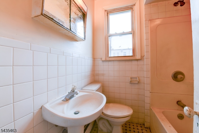 Full Bath