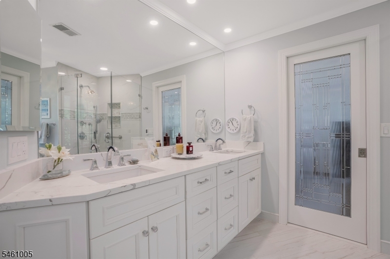 1308 Grandview Ct