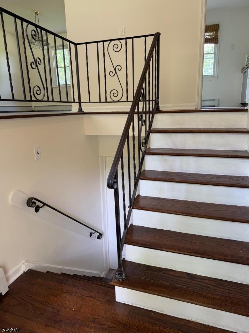 7 Valley View Rd
