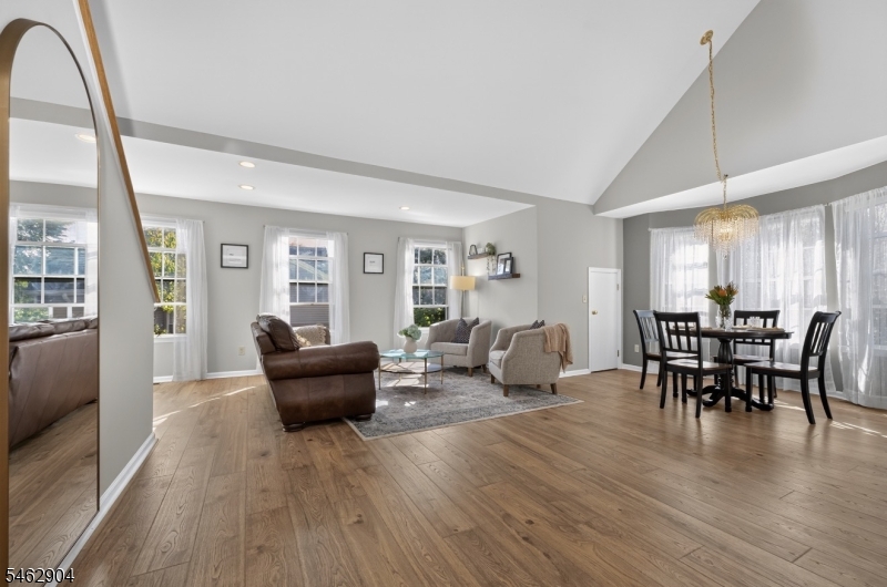 8 Oak Knoll Lane