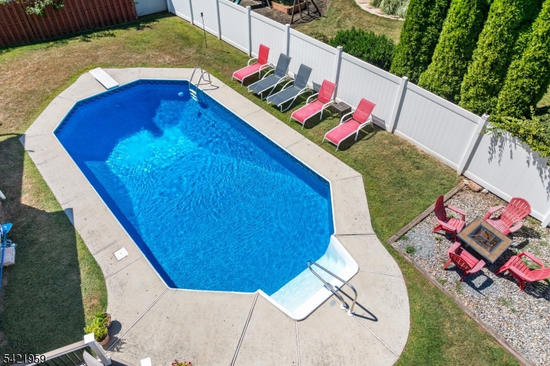 INGROUND POOL