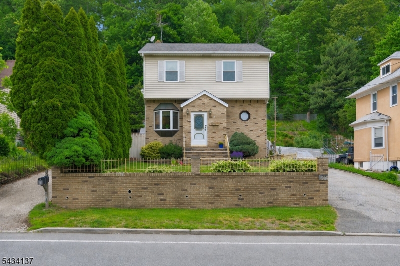 562 Valley Rd, Clifton City, NJ 07013 Listing Photo  0