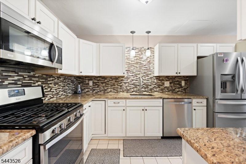 3 Sandpiper Dr